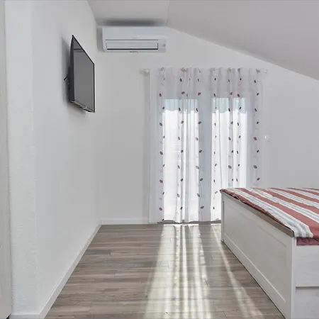 Apartment & Seaside