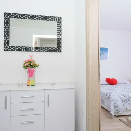 & Seaside Apartment