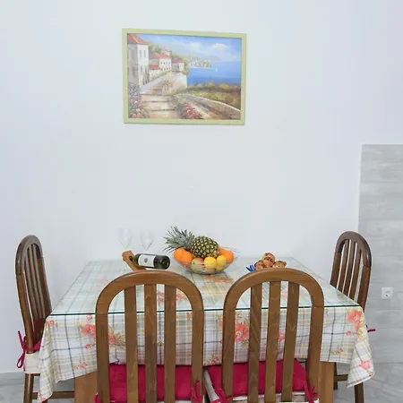 & Seaside Kastela